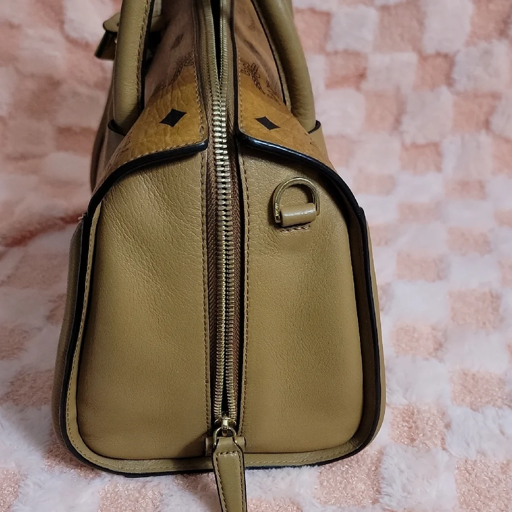 MCM Tan Visetos Print Handbag - Picture 12 of 13